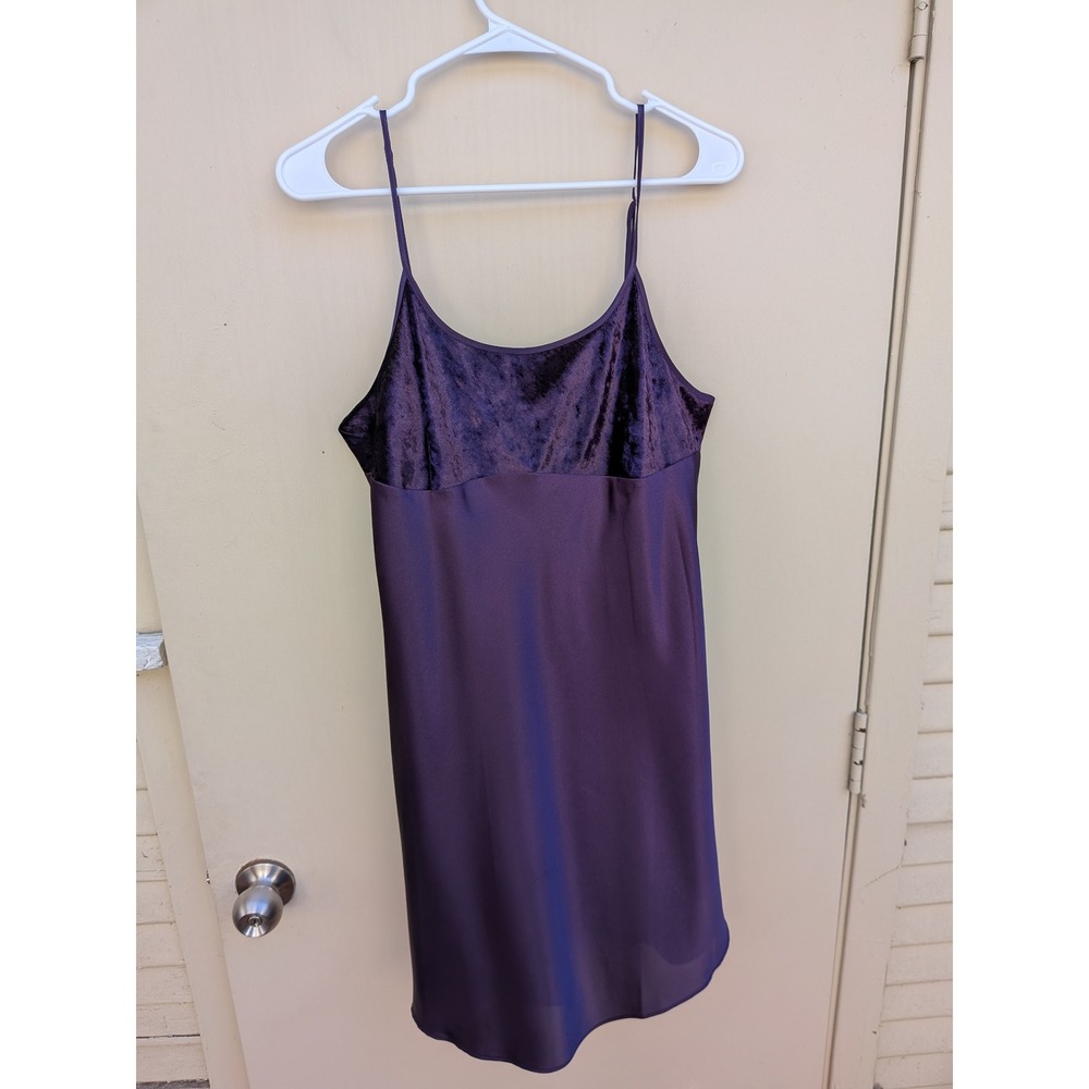 Delicate Treasures Vintage Purple Velvet Satin Mix Whimsigoth Chemise Slip‎ Sz M